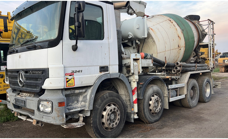 MERCEDESBENZ ACTROS 3241 Mixer pump Putzmeister - Truk pompa beton: gambar 1 MERCEDESBENZ ACTROS 3241 Mixer pump Putzmeister - Truk pompa beton: gambar 1