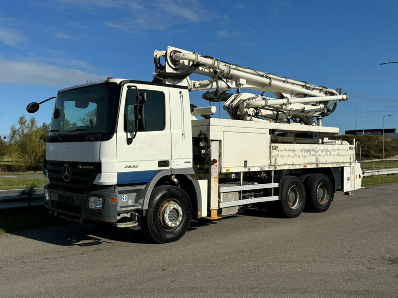 MERCEDESBENZ Actros 2632 6x4 with Putzmeister BSF 24-4 11 24m concrete pump - Truk pompa beton: gambar 1 MERCEDESBENZ Actros 2632 6x4 with Putzmeister BSF 24-4 11 24m concrete pump - Truk pompa beton: gambar 1