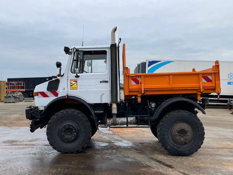 MERCEDESBENZ Unimog U1600 - Truk jungkit: gambar 2 MERCEDESBENZ Unimog U1600 - Truk jungkit: gambar 2