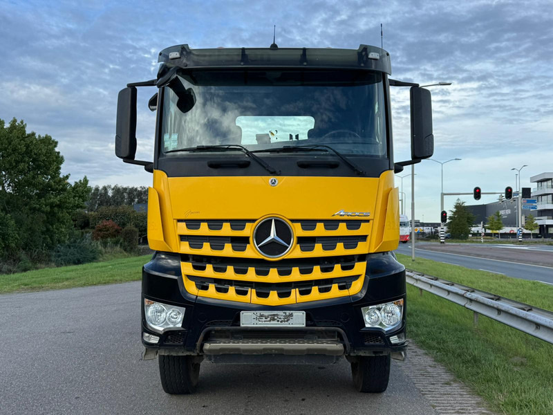 MERCEDESBENZ AROCS 3345 - Tractor head: gambar 4 MERCEDESBENZ AROCS 3345 - Tractor head: gambar 4