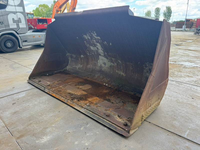 Volvo 4.2 m3 - Ember: gambar 1 Volvo 4.2 m3 - Ember: gambar 1