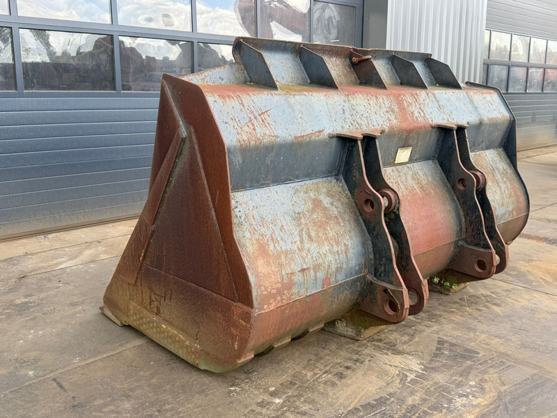 Volvo 4.2 m3 - Ember: gambar 3 Volvo 4.2 m3 - Ember: gambar 3