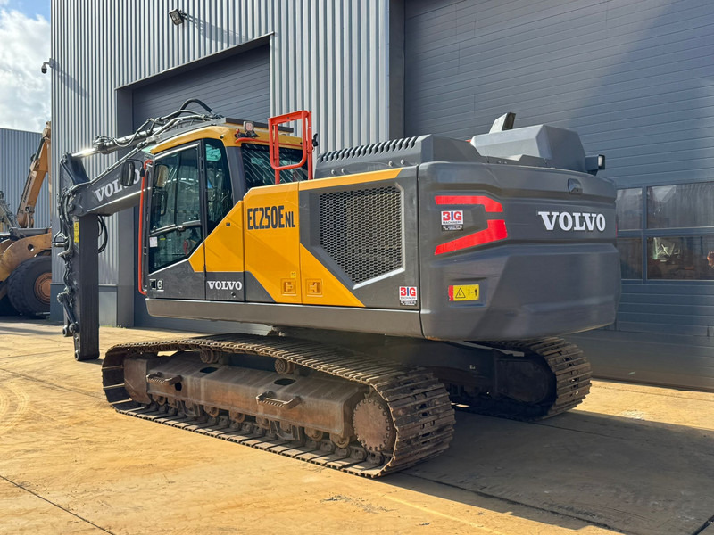 Volvo EC250ENL - Ekskavator perayap: gambar 3 Volvo EC250ENL - Ekskavator perayap: gambar 3