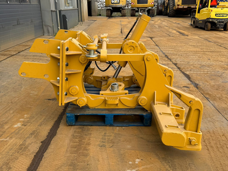 Volvo G930B - Ripper: gambar 5 Volvo G930B - Ripper: gambar 5