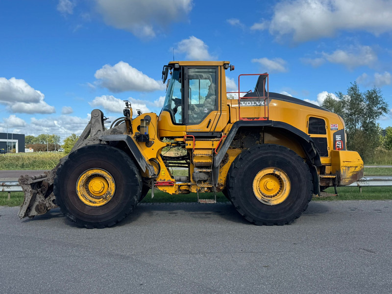 Volvo L220H - Wheel loader: gambar 1 Volvo L220H - Wheel loader: gambar 1