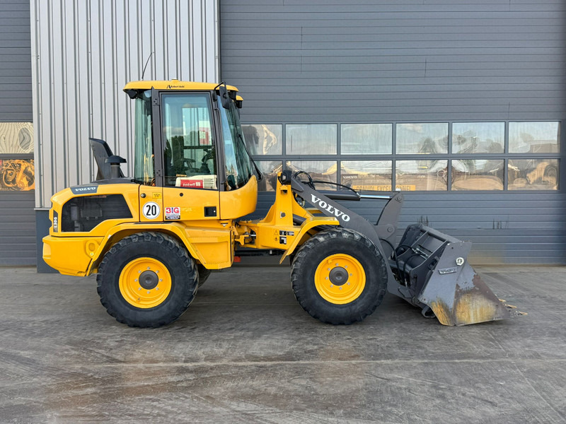 Volvo L30G - Wheel loader: gambar 5 Volvo L30G - Wheel loader: gambar 5