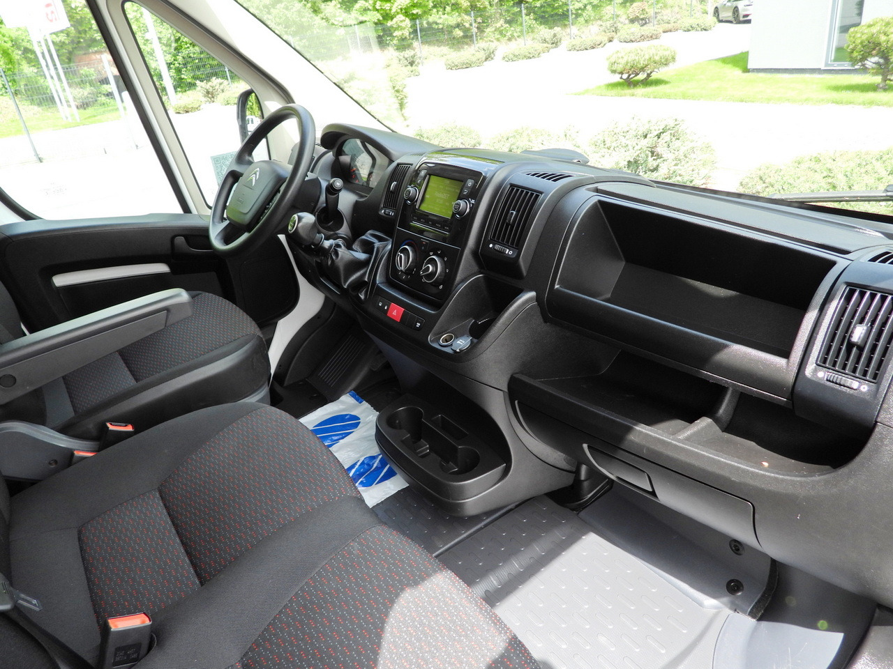 Van box CITROEN JUMPER BOX LIFT 8 PALLETS CRUISE CONTROL NAVIGATION AIR CONDITIONING  165HP: gambar 38