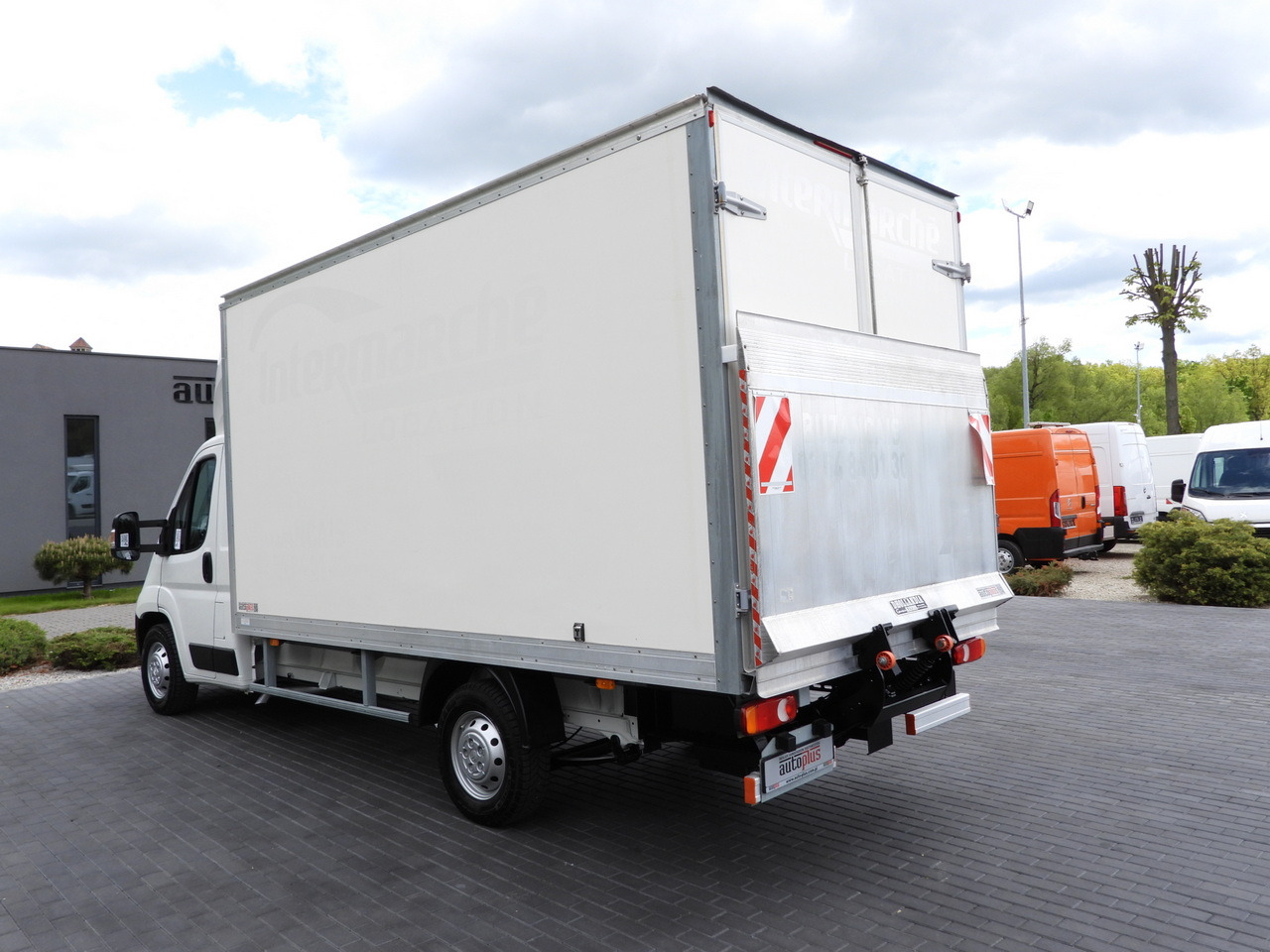 Van box CITROEN JUMPER BOX LIFT 8 PALLETS CRUISE CONTROL NAVIGATION AIR CONDITIONING  165HP: gambar 9
