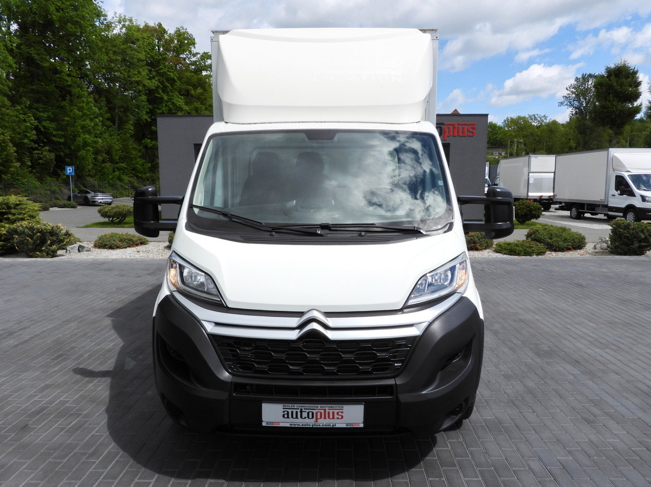 CITROEN JUMPER BOX LIFT 8 PALLETS CRUISE CONTROL NAVIGATION AIR CONDITIONING 165HP - Van box: gambar 5 CITROEN JUMPER BOX LIFT 8 PALLETS CRUISE CONTROL NAVIGATION AIR CONDITIONING 165HP - Van box: gambar 5