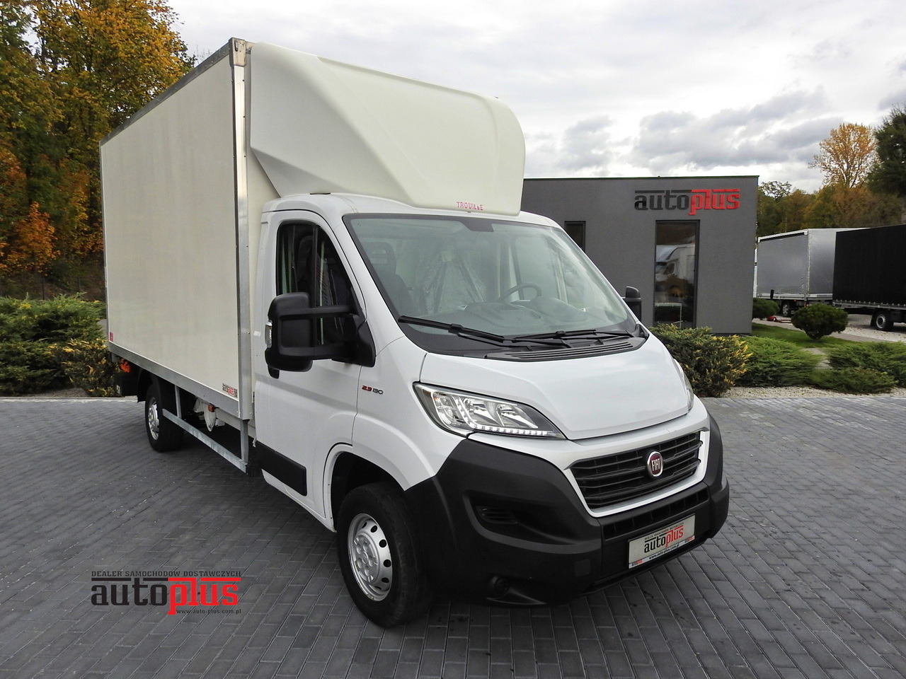 FIAT DUCATO BOX LIFT 8 PALLETS CRUISE CONTROL NAVIGATION AIR CONDITIONING LED LIGHTS 130HP - Van box: gambar 1 FIAT DUCATO BOX LIFT 8 PALLETS CRUISE CONTROL NAVIGATION AIR CONDITIONING LED LIGHTS 130HP - Van box: gambar 1