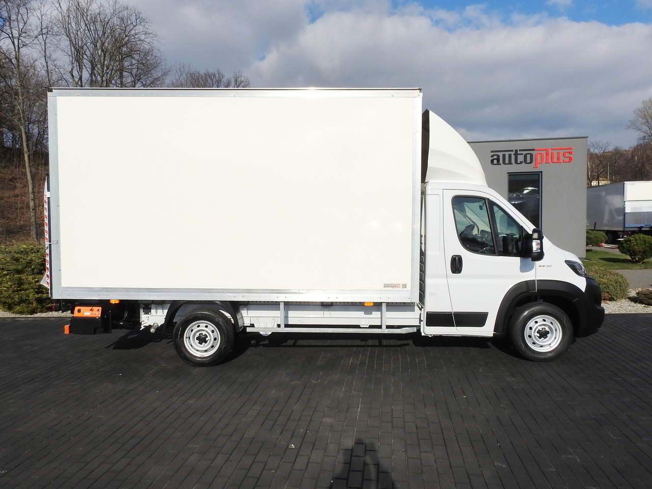 Van box FIAT DUCATO BOX LIFT 8 PALLETS CRUISE CONTROL NAVIGATION LED LIGHTS AIR CONDITIONING 130HP: gambar 7 Van box FIAT DUCATO BOX LIFT 8 PALLETS CRUISE CONTROL NAVIGATION LED LIGHTS AIR CONDITIONING 130HP: gambar 7