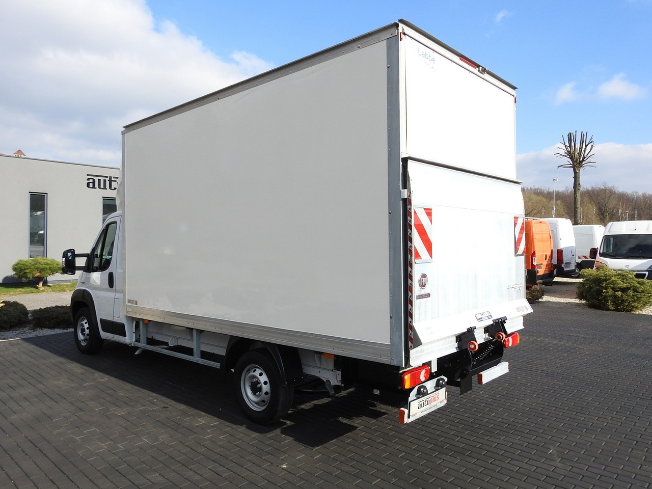 Van box FIAT DUCATO BOX LIFT 8 PALLETS CRUISE CONTROL NAVIGATION LED LIGHTS AIR CONDITIONING 130HP: gambar 9 Van box FIAT DUCATO BOX LIFT 8 PALLETS CRUISE CONTROL NAVIGATION LED LIGHTS AIR CONDITIONING 130HP: gambar 9