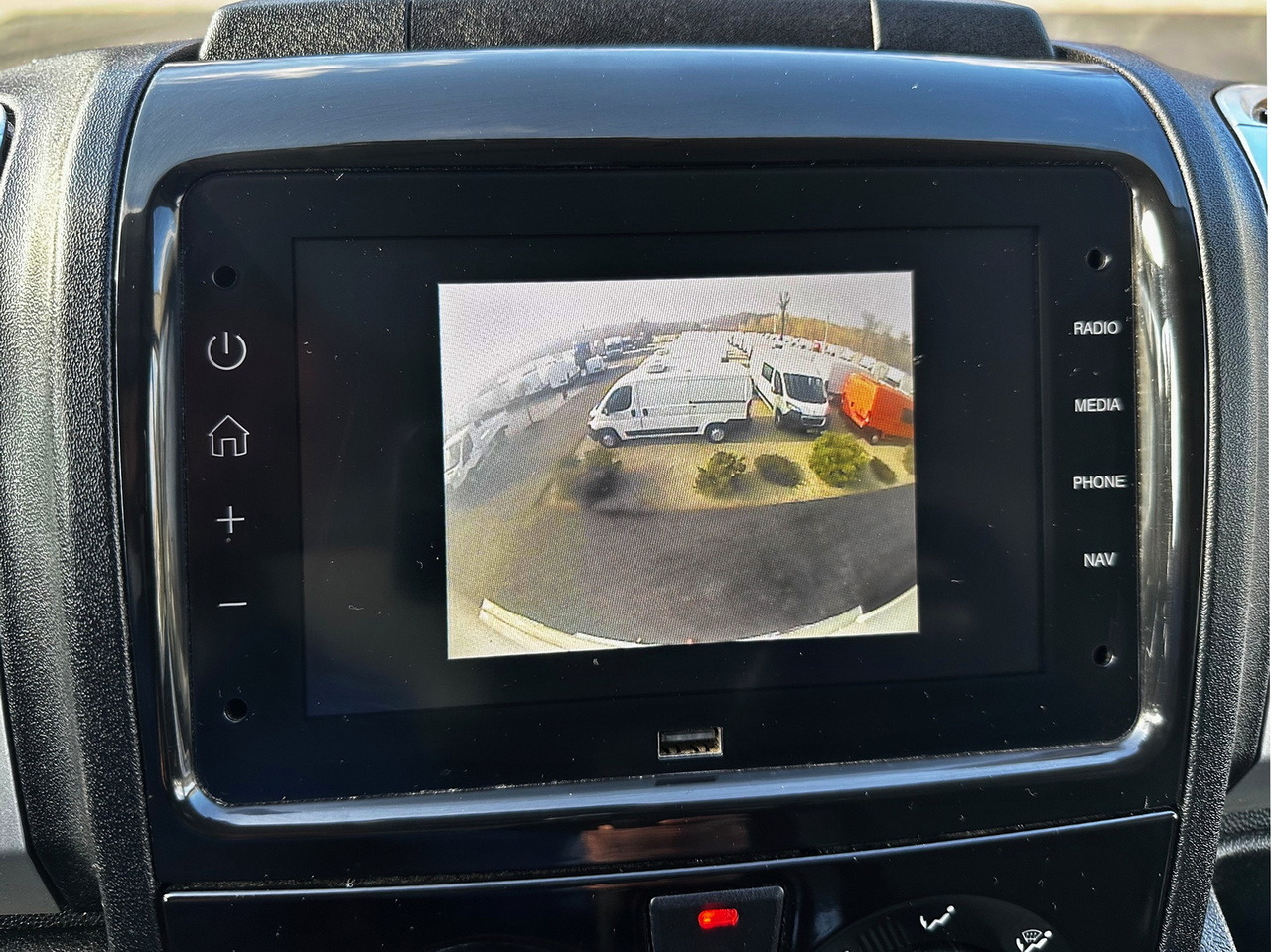 Van box FIAT DUCATO BOX LIFT 8 PALLETS CRUISE CONTROL NAVIGATION LED LIGHTS AIR CONDITIONING 130HP: gambar 33 Van box FIAT DUCATO BOX LIFT 8 PALLETS CRUISE CONTROL NAVIGATION LED LIGHTS AIR CONDITIONING 130HP: gambar 33