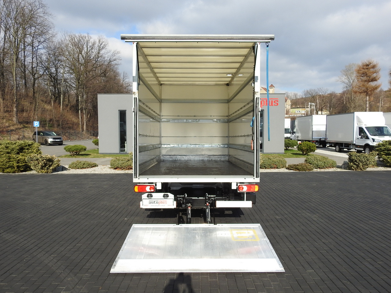 Van box FIAT DUCATO BOX LIFT 8 PALLETS CRUISE CONTROL NAVIGATION LED LIGHTS AIR CONDITIONING 130HP: gambar 11 Van box FIAT DUCATO BOX LIFT 8 PALLETS CRUISE CONTROL NAVIGATION LED LIGHTS AIR CONDITIONING 130HP: gambar 11