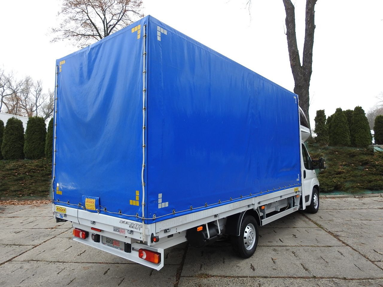 FIAT DUCATO TARPAULIN 10 PALLETS WEBASTO CRUISE CONTROL NAVIGATION AIR CONDITIONING 180HP - Van dengan terpal samping: gambar 3 FIAT DUCATO TARPAULIN 10 PALLETS WEBASTO CRUISE CONTROL NAVIGATION AIR CONDITIONING 180HP - Van dengan terpal samping: gambar 3