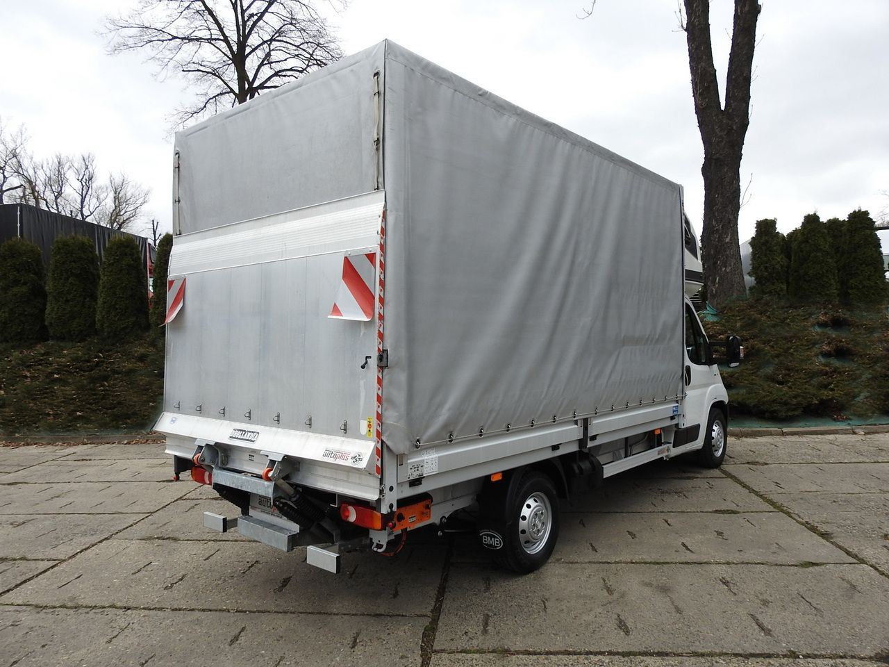 FIAT DUCATO TARPAULIN LIFT 8 PALLETS WEBASTO CRUISE CONTROL AIR CONDITIONING 150HP - Van dengan terpal samping: gambar 3 FIAT DUCATO TARPAULIN LIFT 8 PALLETS WEBASTO CRUISE CONTROL AIR CONDITIONING 150HP - Van dengan terpal samping: gambar 3