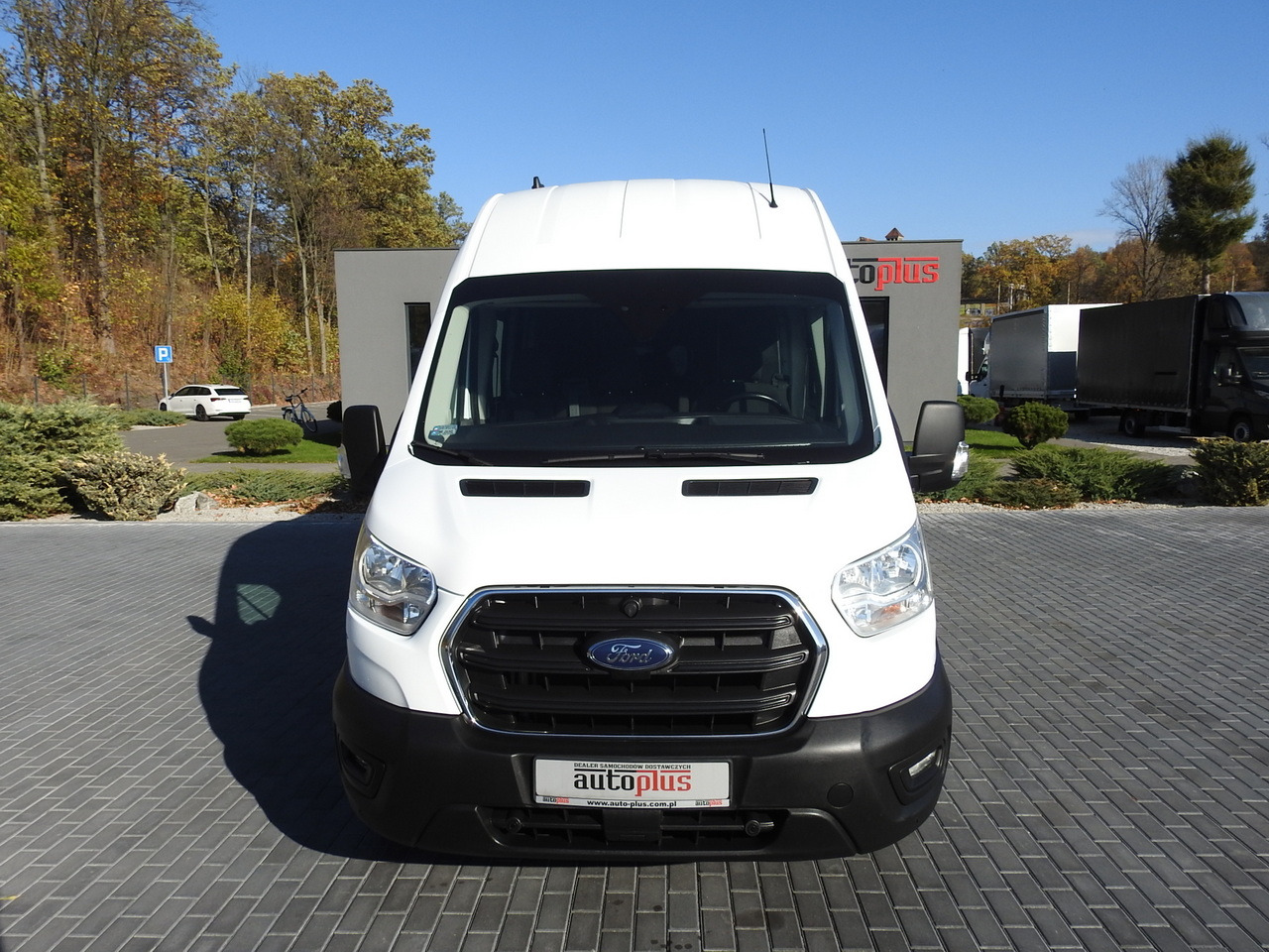 FORD TRANSIT BOX DELIVERY VAN 6 SEATS CRUISE CONTROL AIR CONDITIONING LED LIGHTS 130HP - Van panel: gambar 5 FORD TRANSIT BOX DELIVERY VAN 6 SEATS CRUISE CONTROL AIR CONDITIONING LED LIGHTS 130HP - Van panel: gambar 5