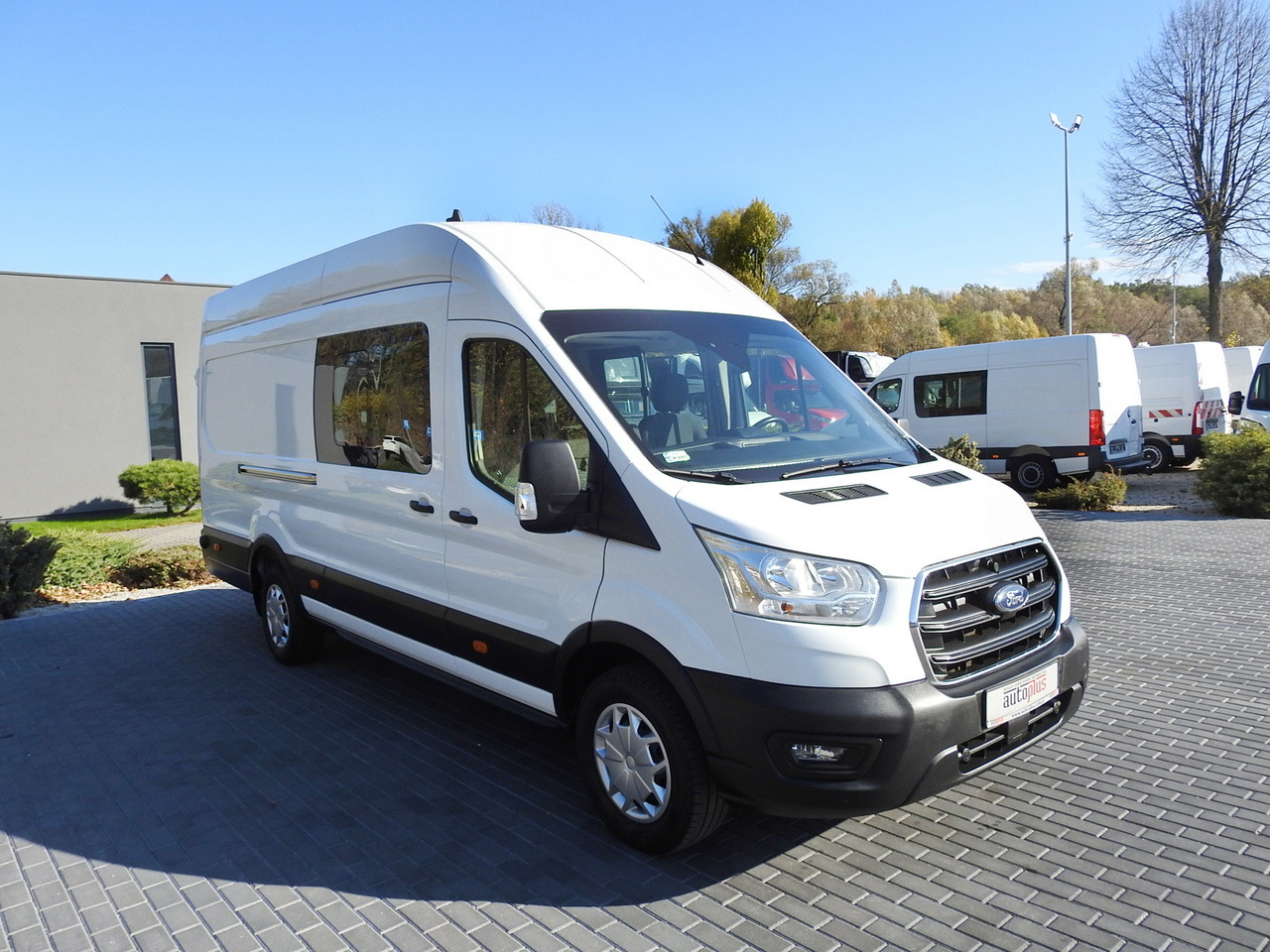 FORD TRANSIT BOX DELIVERY VAN 6 SEATS CRUISE CONTROL AIR CONDITIONING LED LIGHTS 130HP - Van panel: gambar 4 FORD TRANSIT BOX DELIVERY VAN 6 SEATS CRUISE CONTROL AIR CONDITIONING LED LIGHTS 130HP - Van panel: gambar 4