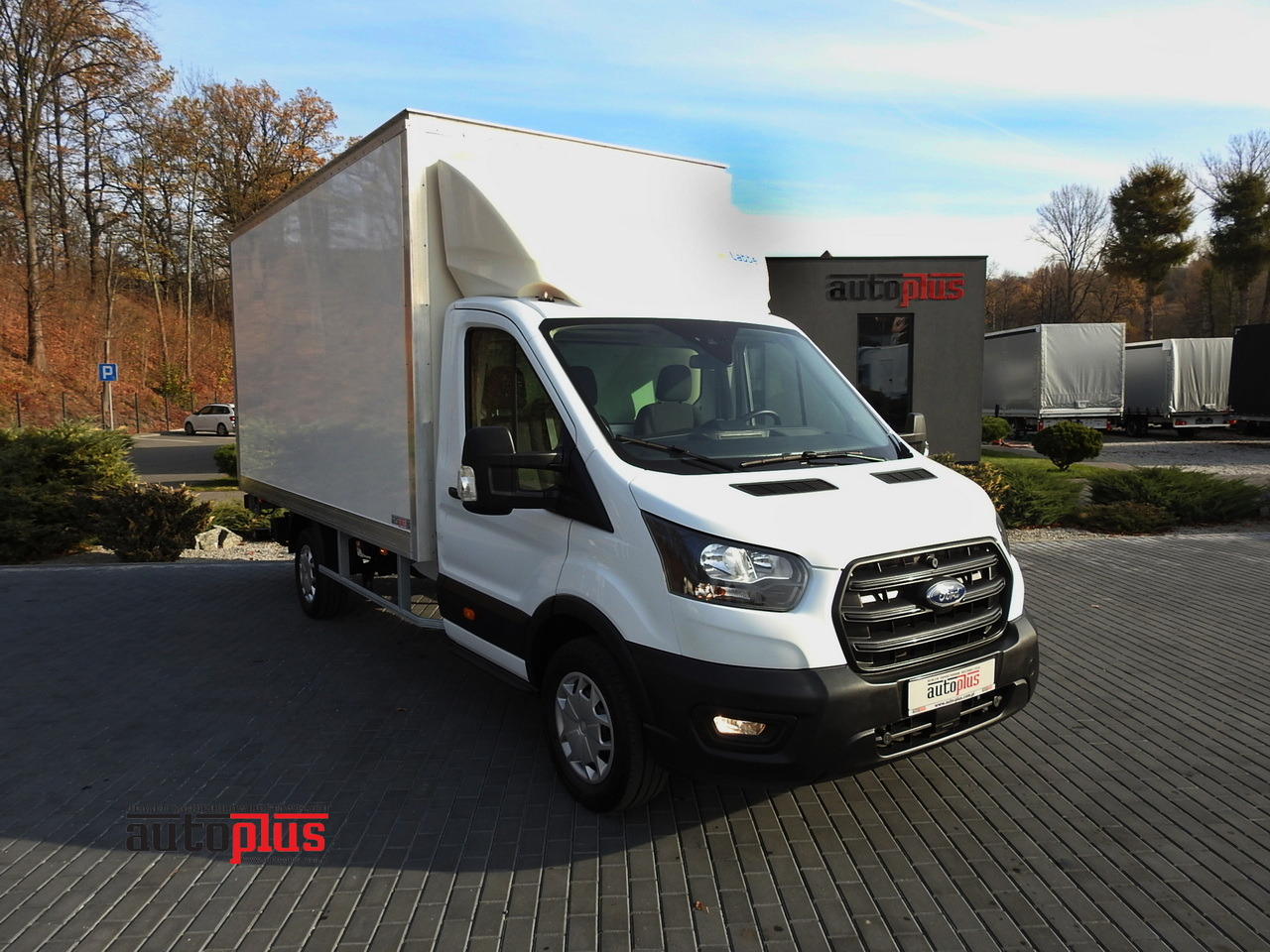 FORD TRANSIT BOX LIFT 8 PALLETS CRUISE CONTROL AIR CONDITIONING 130HP - Van box: gambar 1 FORD TRANSIT BOX LIFT 8 PALLETS CRUISE CONTROL AIR CONDITIONING 130HP - Van box: gambar 1