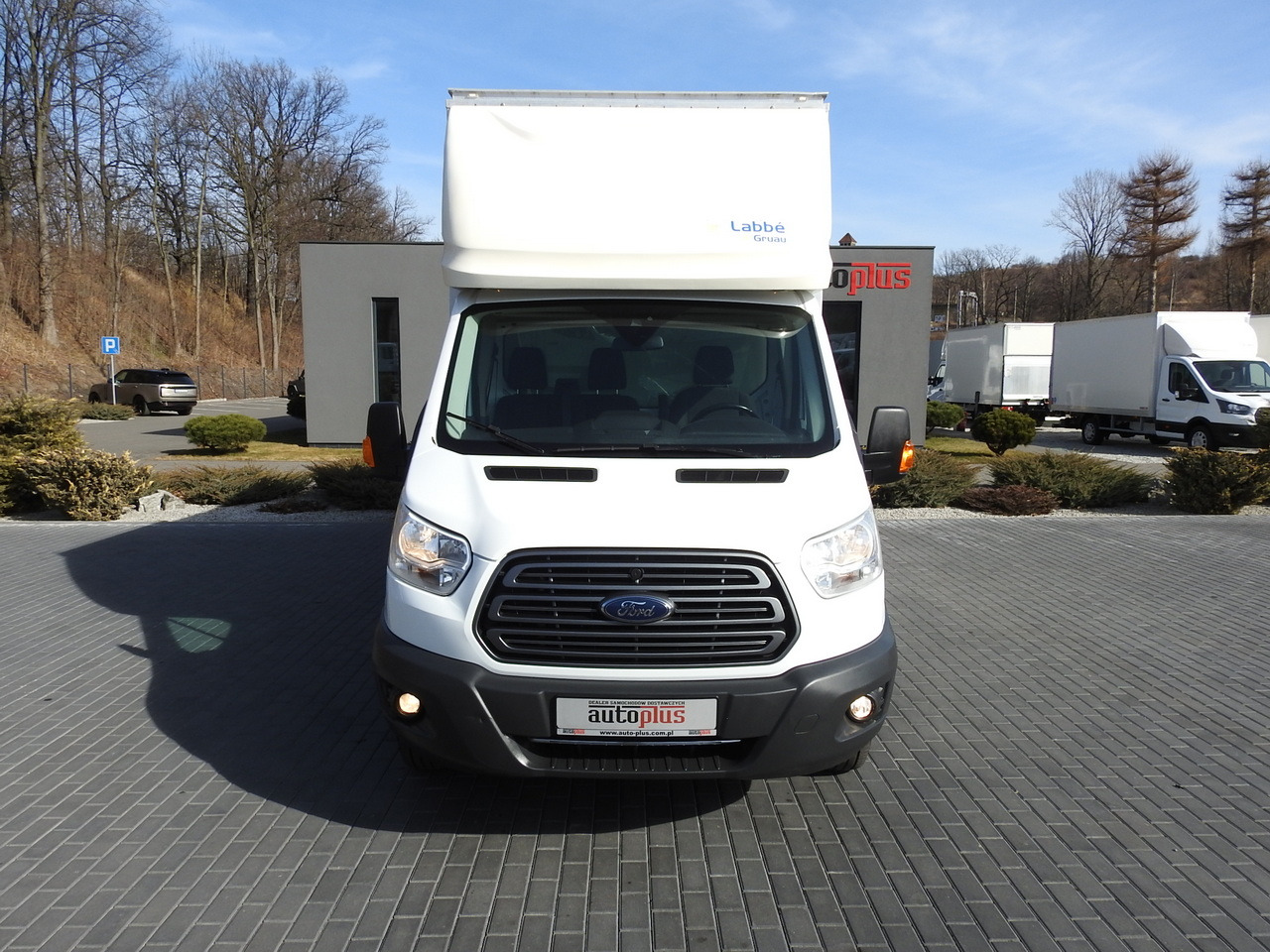 FORD TRANSIT BOX LIFT 8 PALLETS CRUISE CONTROL LED LIGHTS TWIN WHEELS AIR CONDITIONING 170HP - Van box: gambar 5 FORD TRANSIT BOX LIFT 8 PALLETS CRUISE CONTROL LED LIGHTS TWIN WHEELS AIR CONDITIONING 170HP - Van box: gambar 5