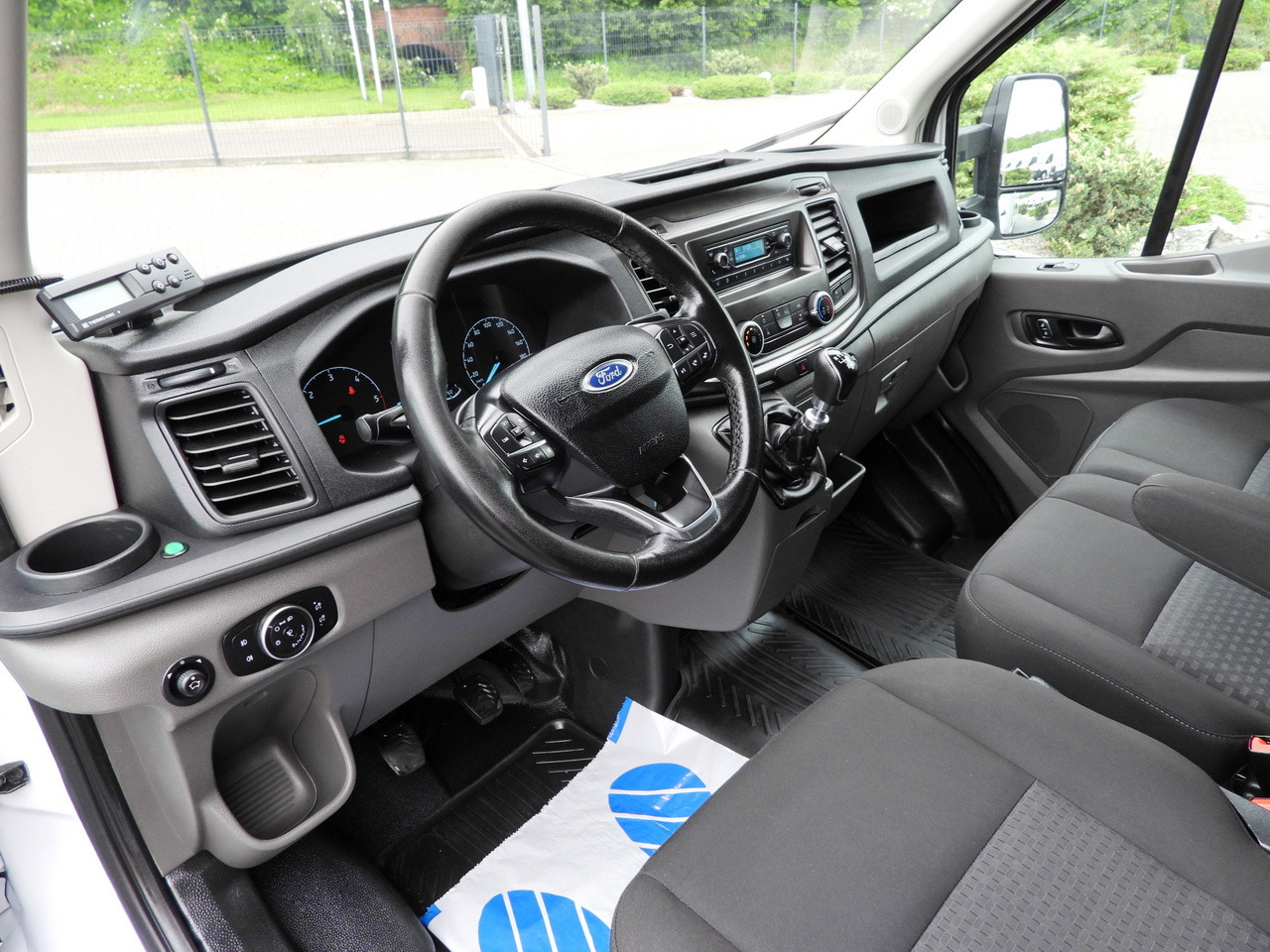 FORD TRANSIT BOX / REFRIGERATOR BOX 5*C / CRUISE CONTROL LED LIGHTS TWIN WHEELS AIR CONDITIONING 130HP - Van box: gambar 2 FORD TRANSIT BOX / REFRIGERATOR BOX 5*C / CRUISE CONTROL LED LIGHTS TWIN WHEELS AIR CONDITIONING 130HP - Van box: gambar 2