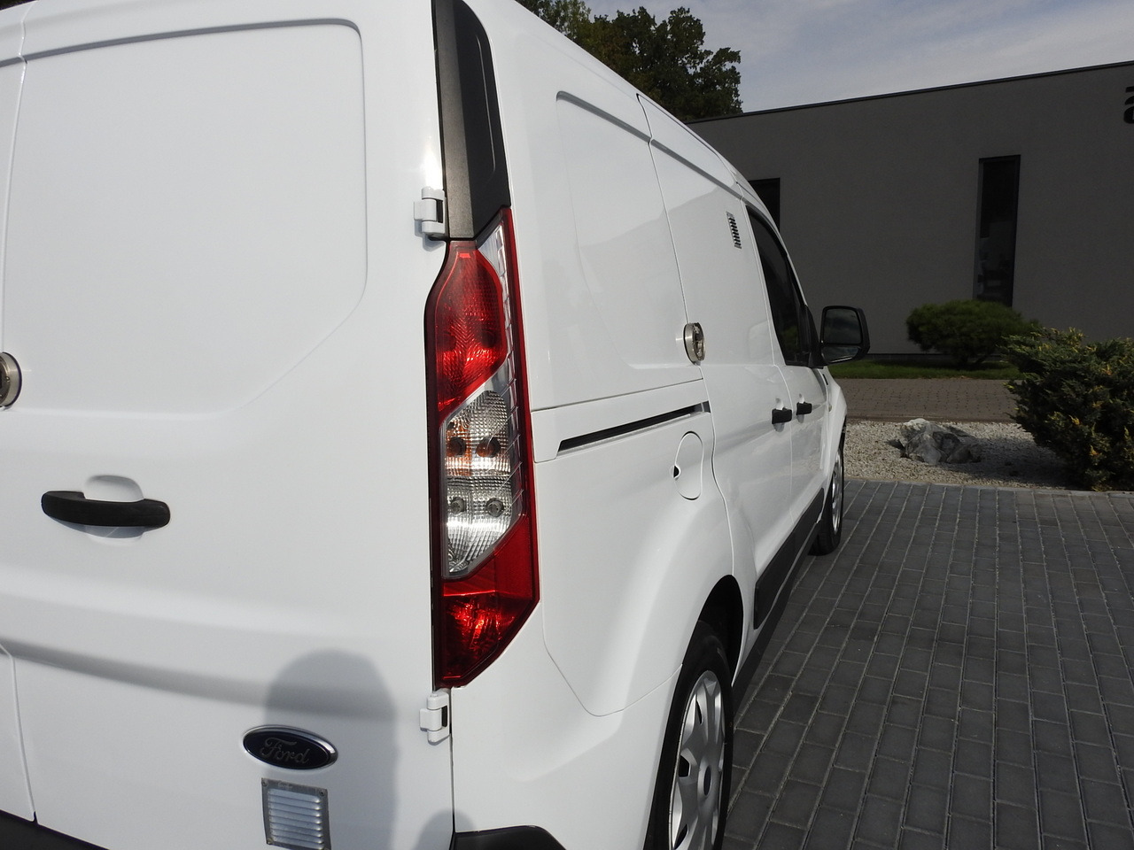 Van panel FORD TRANSIT CONNECT VAN CRUISE CONTROL NAVIGATION AIR CONDITIONING 100HP: gambar 17 Van panel FORD TRANSIT CONNECT VAN CRUISE CONTROL NAVIGATION AIR CONDITIONING 100HP: gambar 17