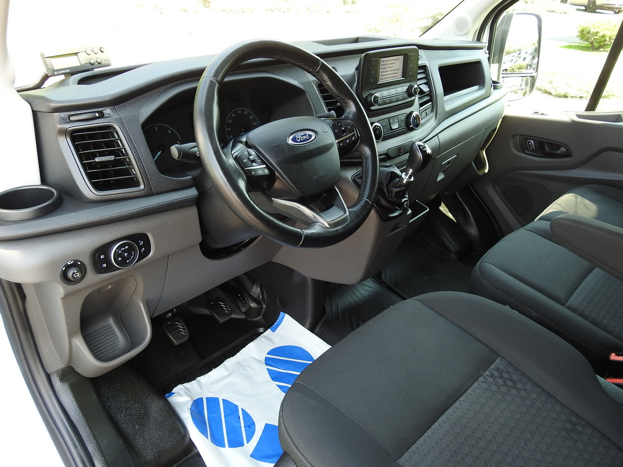 FORD TRANSIT REFRIGERATOR VAN 0*C HEATING FUNCTION CRUISE CONTROL AIR CONDITIONING LED LIGHTS 130HP - Van berpendingin: gambar 2 FORD TRANSIT REFRIGERATOR VAN 0*C HEATING FUNCTION CRUISE CONTROL AIR CONDITIONING LED LIGHTS 130HP - Van berpendingin: gambar 2