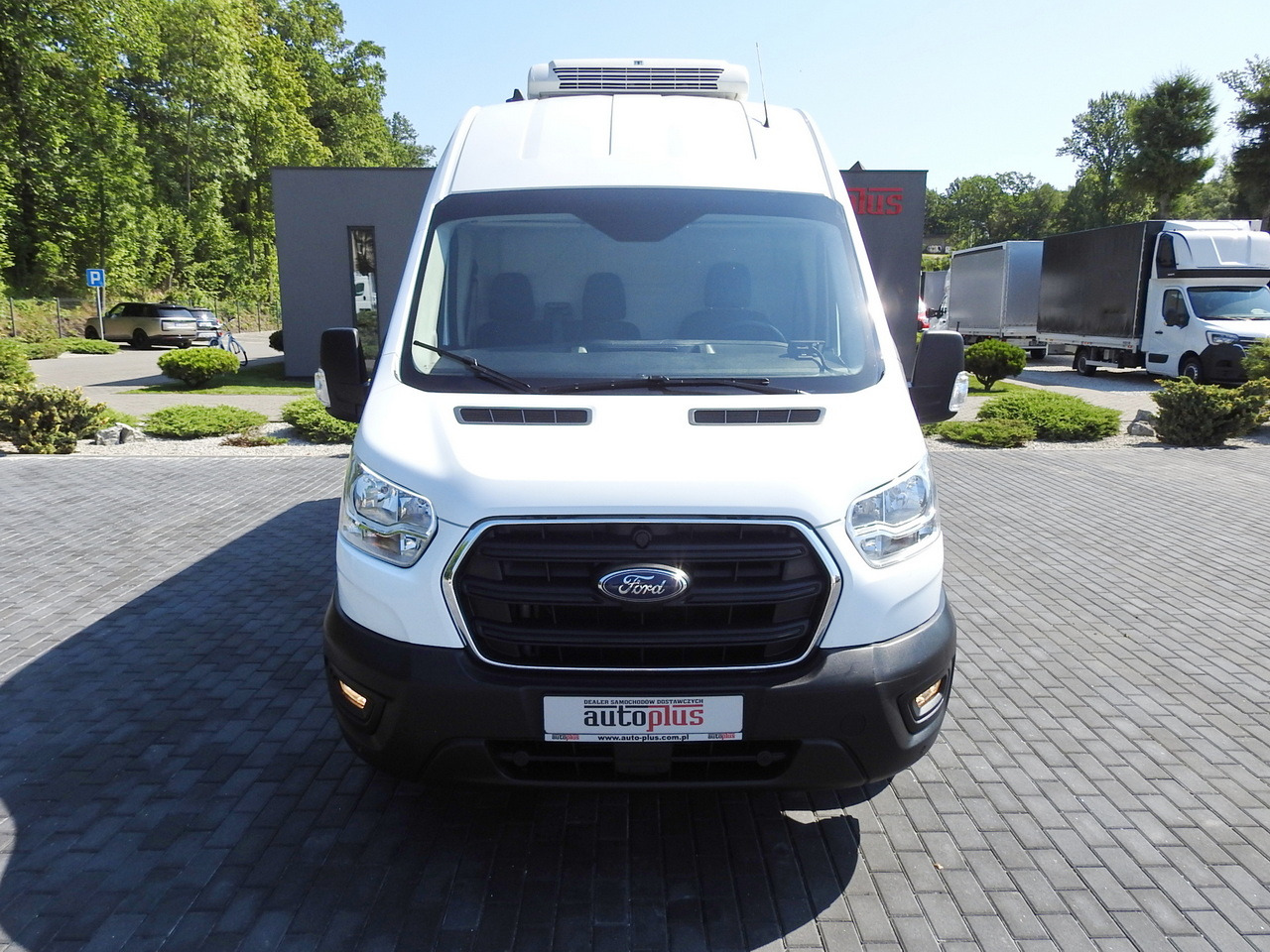 FORD TRANSIT REFRIGERATOR VAN 0*C HEATING FUNCTION CRUISE CONTROL AIR CONDITIONING LED LIGHTS 130HP - Van berpendingin: gambar 5 FORD TRANSIT REFRIGERATOR VAN 0*C HEATING FUNCTION CRUISE CONTROL AIR CONDITIONING LED LIGHTS 130HP - Van berpendingin: gambar 5