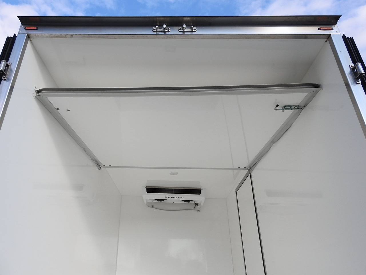 Van berpendingin FORD TRANSIT REGRIGERATOR BOX -10*C POWER SUPPLY 230V CRUISE CONTROL AIR CONDITIONING LED LIGHTS PNEUMATICS TWIN WHEELS  130HP: gambar 22