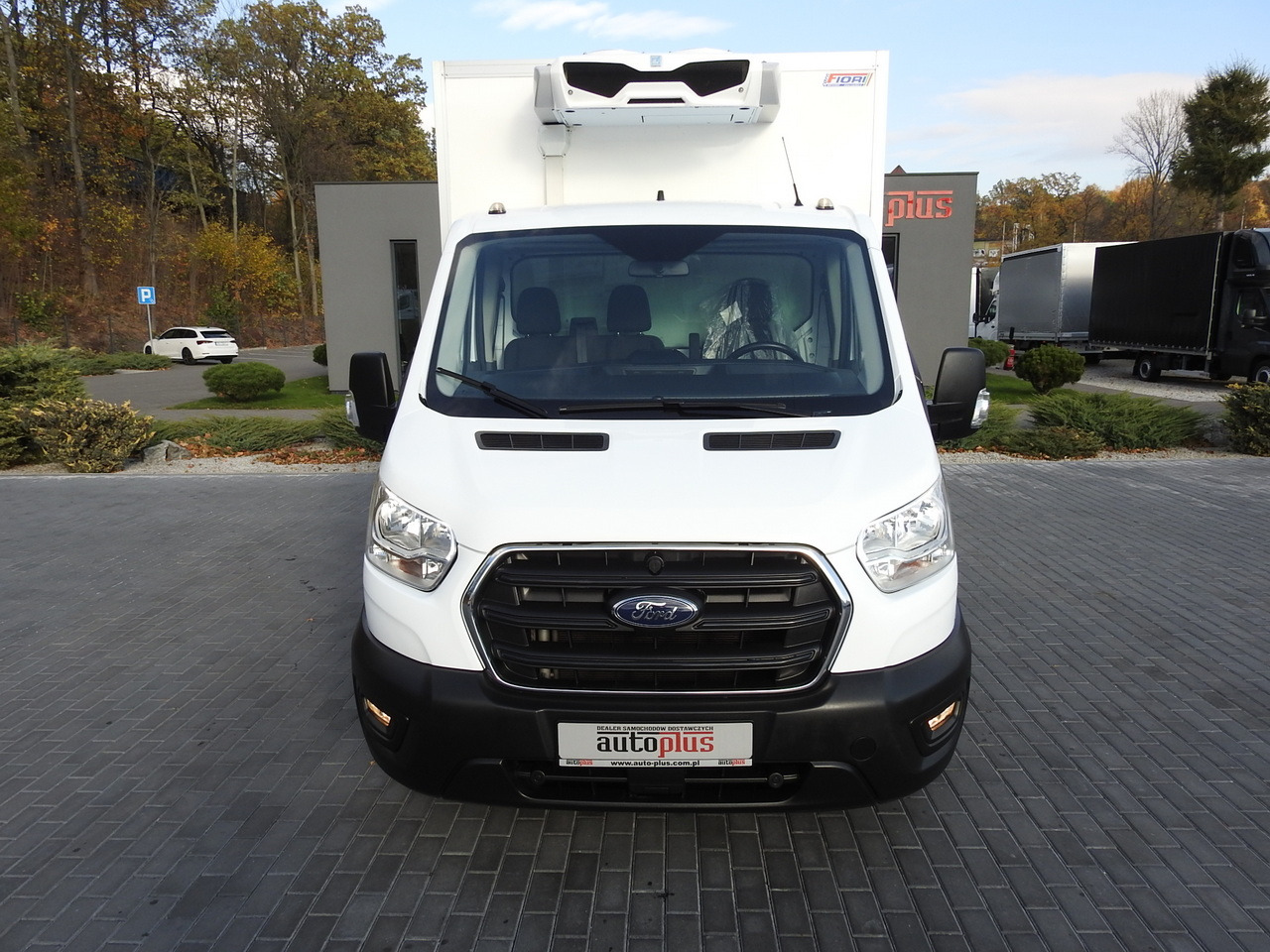 FORD TRANSIT REGRIGERATOR BOX -10*C POWER SUPPLY 230V CRUISE CONTROL AIR CONDITIONING LED LIGHTS PNEUMATICS TWIN WHEELS 130HP - Van berpendingin: gambar 5 FORD TRANSIT REGRIGERATOR BOX -10*C POWER SUPPLY 230V CRUISE CONTROL AIR CONDITIONING LED LIGHTS PNEUMATICS TWIN WHEELS 130HP - Van berpendingin: gambar 5