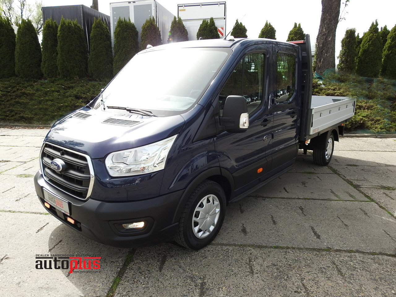 FORD TRANSIT STAKE BODY DOUBLE CABIN DOKA 7 SEATS CRUISE CONTROL AIR CONDITIONING LED LIGHTS 130HP - Van flatbed: gambar 1 FORD TRANSIT STAKE BODY DOUBLE CABIN DOKA 7 SEATS CRUISE CONTROL AIR CONDITIONING LED LIGHTS 130HP - Van flatbed: gambar 1