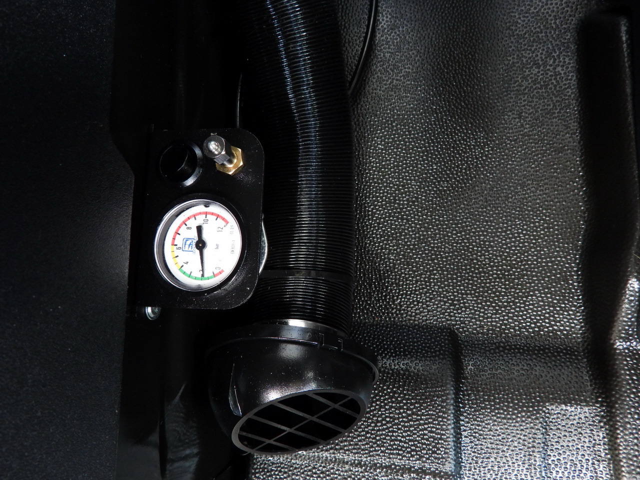 Van dengan terpal samping FORD TRANSIT TARPAULIN 10 PALLETS WEBASTO CRUISE CONTROL LED LIGHTS PNEUMATICS AIR CONDITIONING 160HP: gambar 44 Van dengan terpal samping FORD TRANSIT TARPAULIN 10 PALLETS WEBASTO CRUISE CONTROL LED LIGHTS PNEUMATICS AIR CONDITIONING 160HP: gambar 44