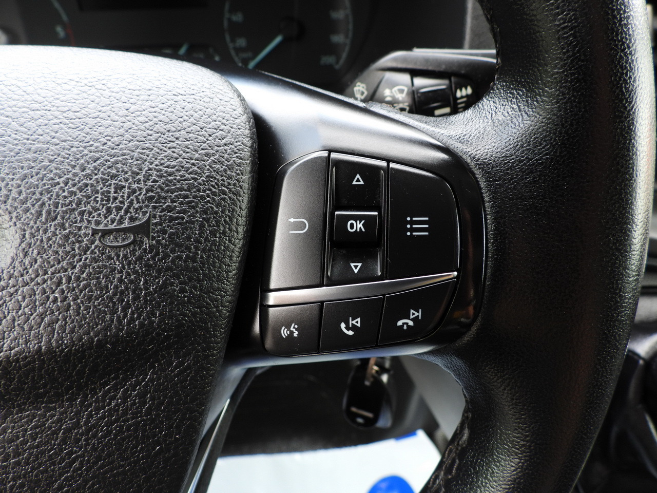 Van dengan terpal samping FORD TRANSIT TARPAULIN 10 PALLETS WEBASTO CRUISE CONTROL LED LIGHTS PNEUMATICS AIR CONDITIONING 160HP: gambar 36 Van dengan terpal samping FORD TRANSIT TARPAULIN 10 PALLETS WEBASTO CRUISE CONTROL LED LIGHTS PNEUMATICS AIR CONDITIONING 160HP: gambar 36