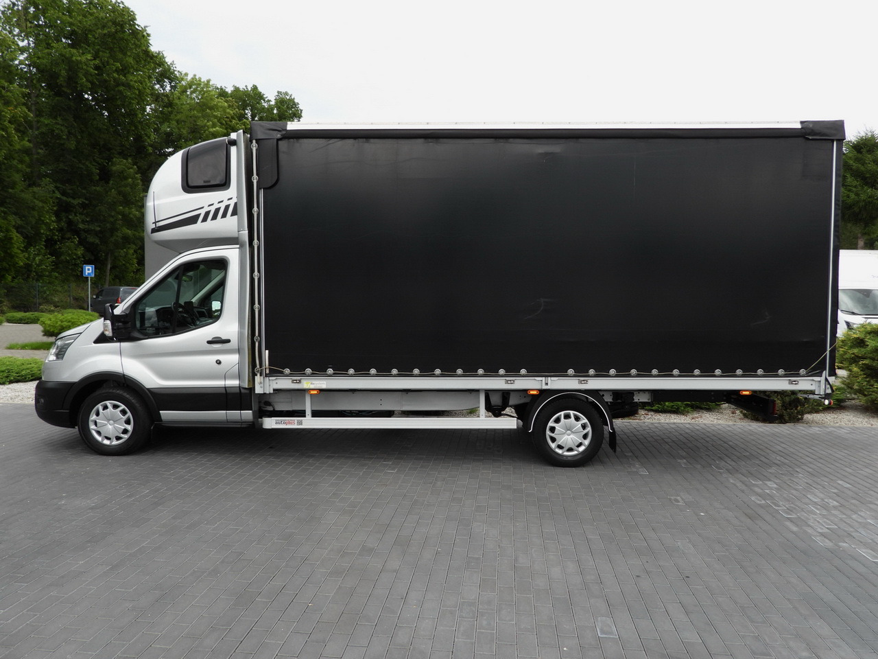 Van dengan terpal samping FORD TRANSIT TARPAULIN 10 PALLETS WEBASTO CRUISE CONTROL LED LIGHTS PNEUMATICS AIR CONDITIONING 160HP: gambar 8 Van dengan terpal samping FORD TRANSIT TARPAULIN 10 PALLETS WEBASTO CRUISE CONTROL LED LIGHTS PNEUMATICS AIR CONDITIONING 160HP: gambar 8