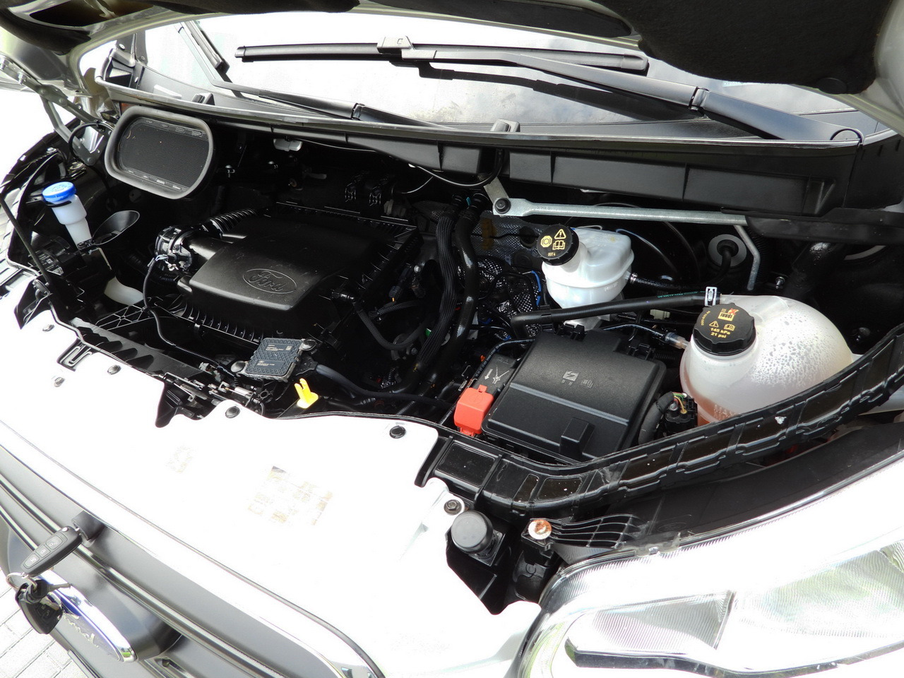 Van dengan terpal samping FORD TRANSIT TARPAULIN 10 PALLETS WEBASTO CRUISE CONTROL LED LIGHTS PNEUMATICS AIR CONDITIONING 160HP: gambar 26 Van dengan terpal samping FORD TRANSIT TARPAULIN 10 PALLETS WEBASTO CRUISE CONTROL LED LIGHTS PNEUMATICS AIR CONDITIONING 160HP: gambar 26