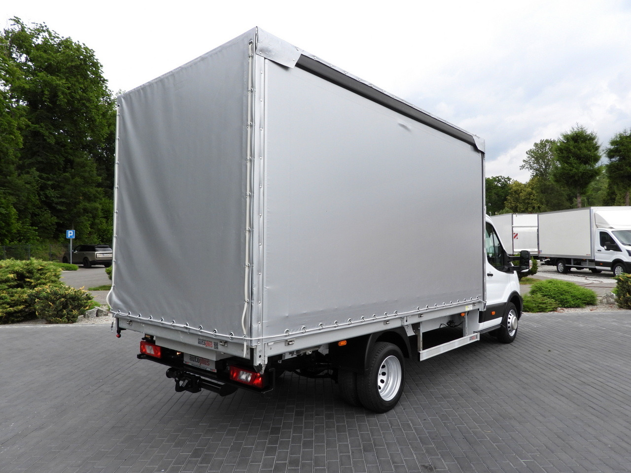 FORD TRANSIT TARPAULIN 8 PALLETS CRUISE CONTROL LED LIGHTS TWIN WHEELS AIR CONDITIONING 130HP - Van dengan terpal samping: gambar 3 FORD TRANSIT TARPAULIN 8 PALLETS CRUISE CONTROL LED LIGHTS TWIN WHEELS AIR CONDITIONING 130HP - Van dengan terpal samping: gambar 3