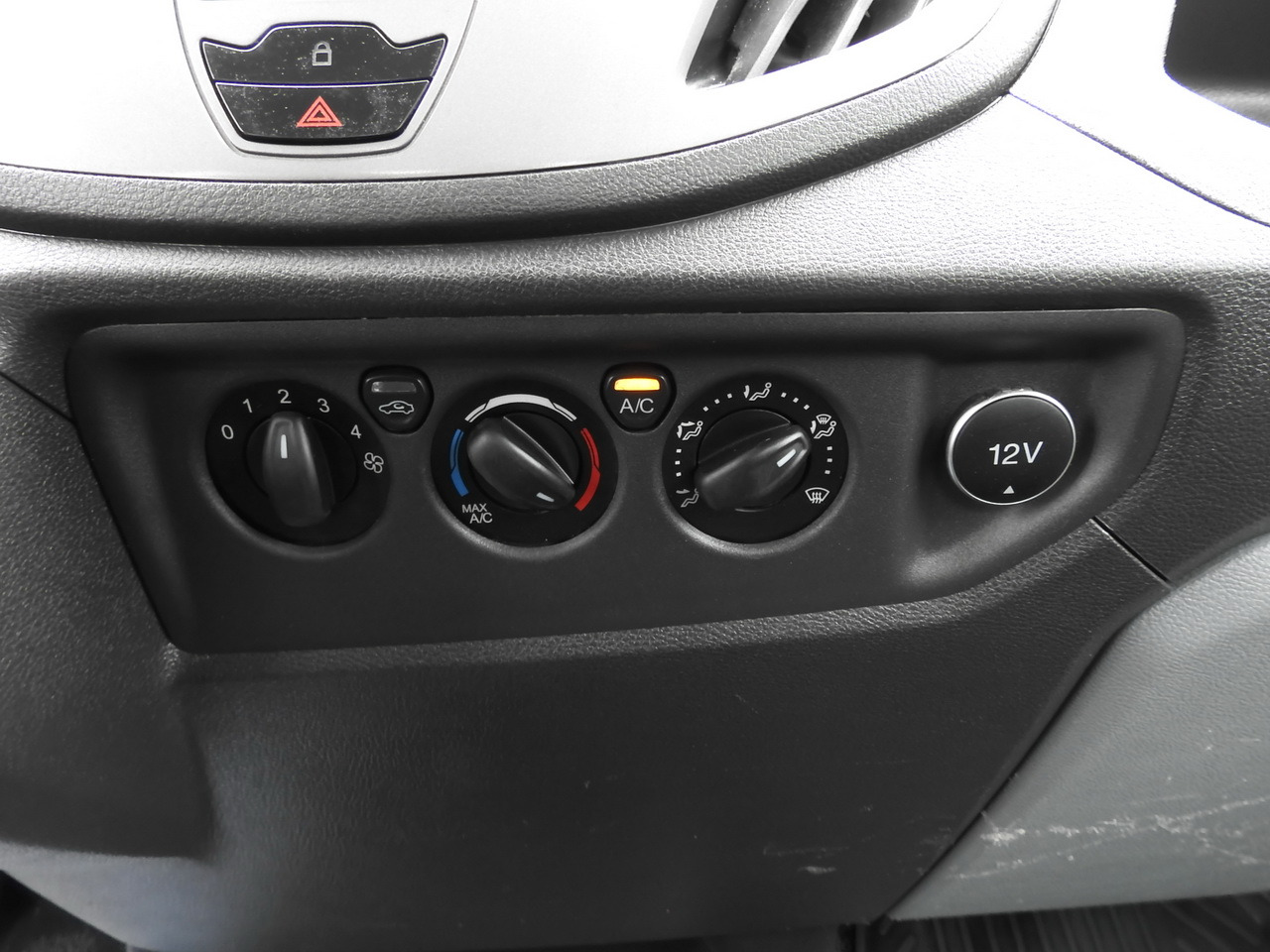 Van jungkit FORD TRANSIT TIPPER CRUISE CONTROL AIR CONDITIONING TWIN WHEELS  170HP: gambar 34