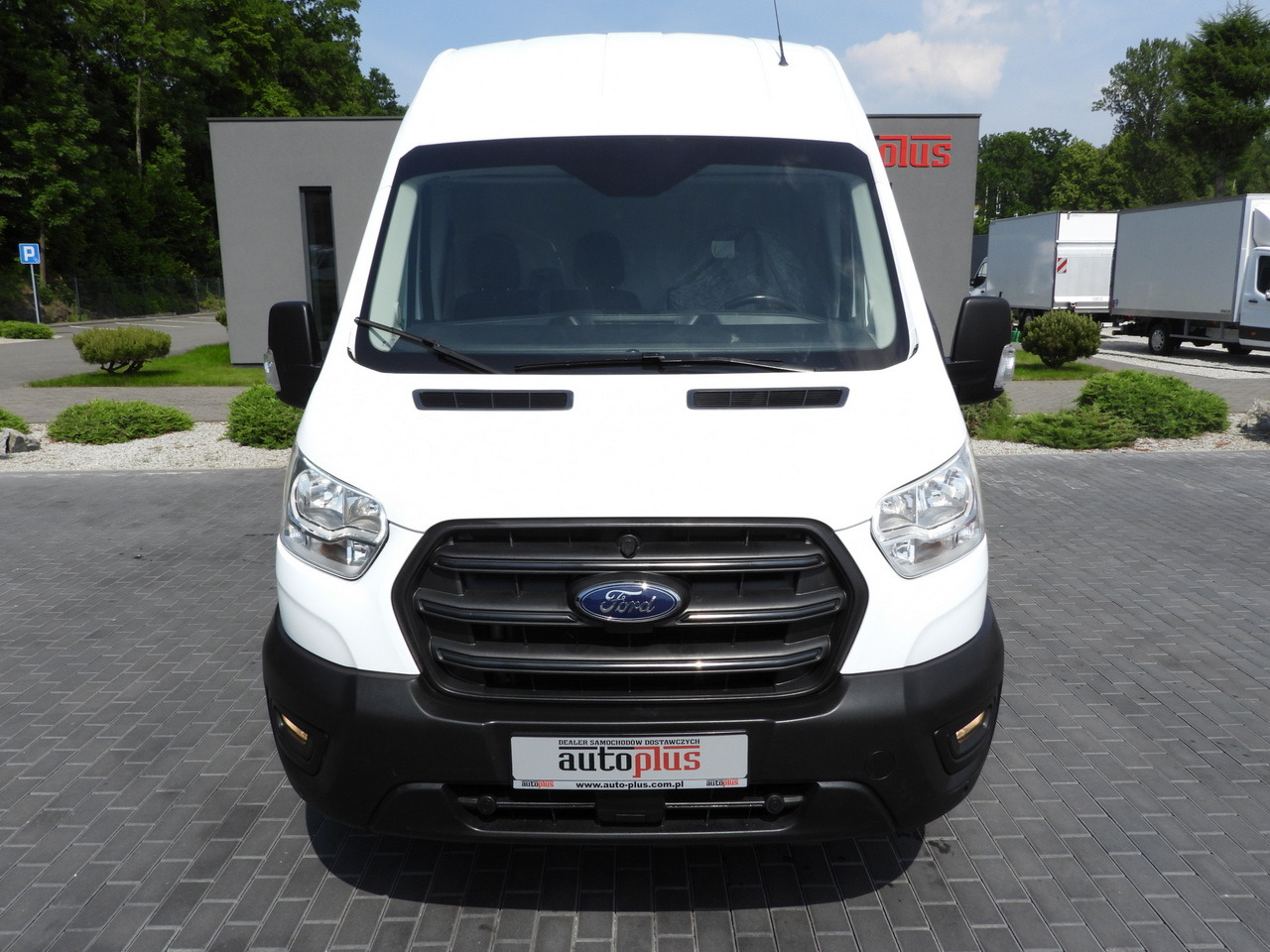 FORD TRANSIT VAN CRUISE CONTROL LED LIGHTS AIR CONDITIONING 130HP - Van panel: gambar 5 FORD TRANSIT VAN CRUISE CONTROL LED LIGHTS AIR CONDITIONING 130HP - Van panel: gambar 5