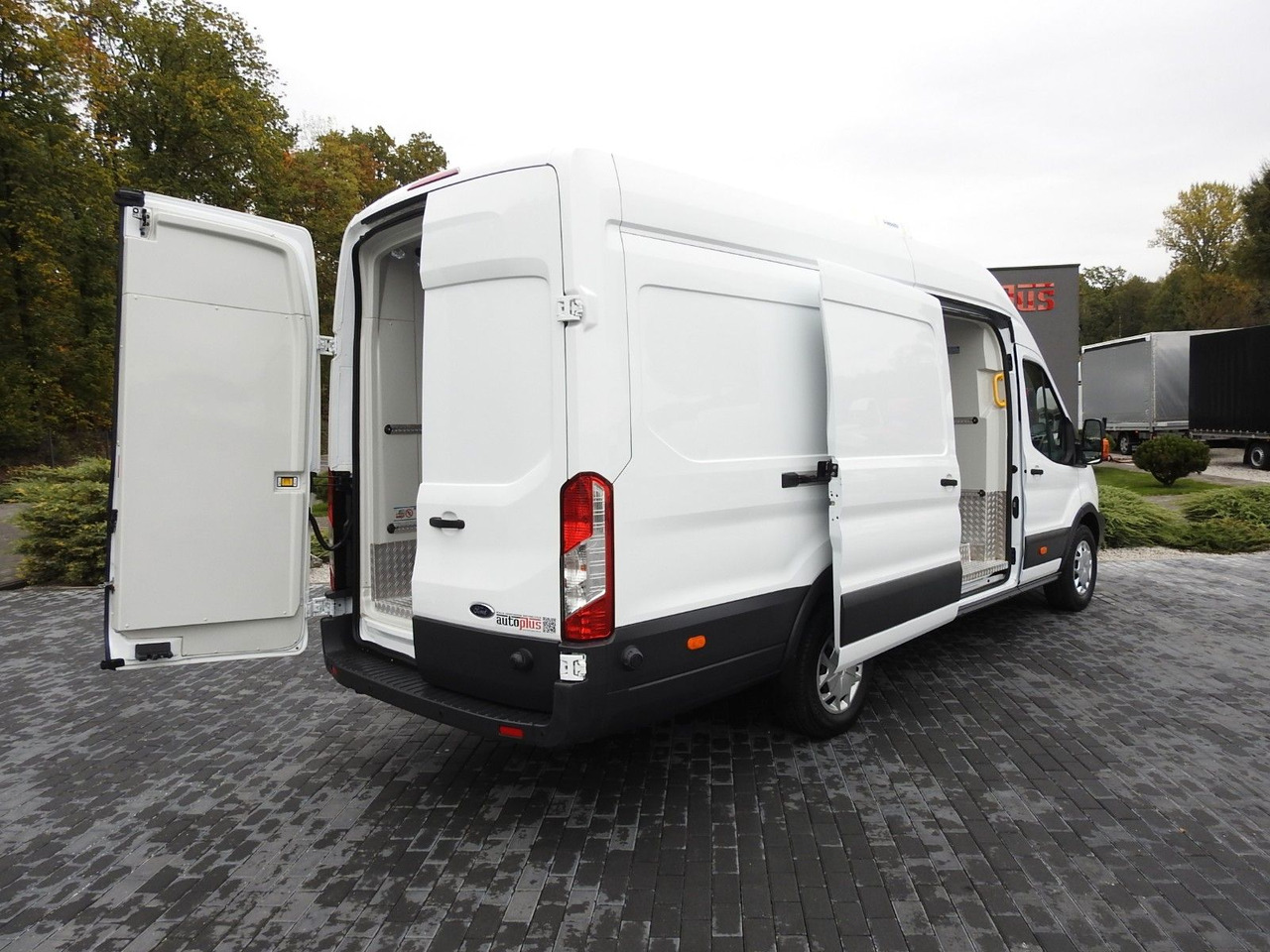 Ford TRANSIT KÜHLKASTENWAGEN 0*C HEIZFUNKTION Ford TRANSIT KÜHLKASTENWAGEN 0*C HEIZFUNKTION - Van berpendingin: gambar 3 Ford TRANSIT KÜHLKASTENWAGEN 0*C HEIZFUNKTION Ford TRANSIT KÜHLKASTENWAGEN 0*C HEIZFUNKTION - Van berpendingin: gambar 3