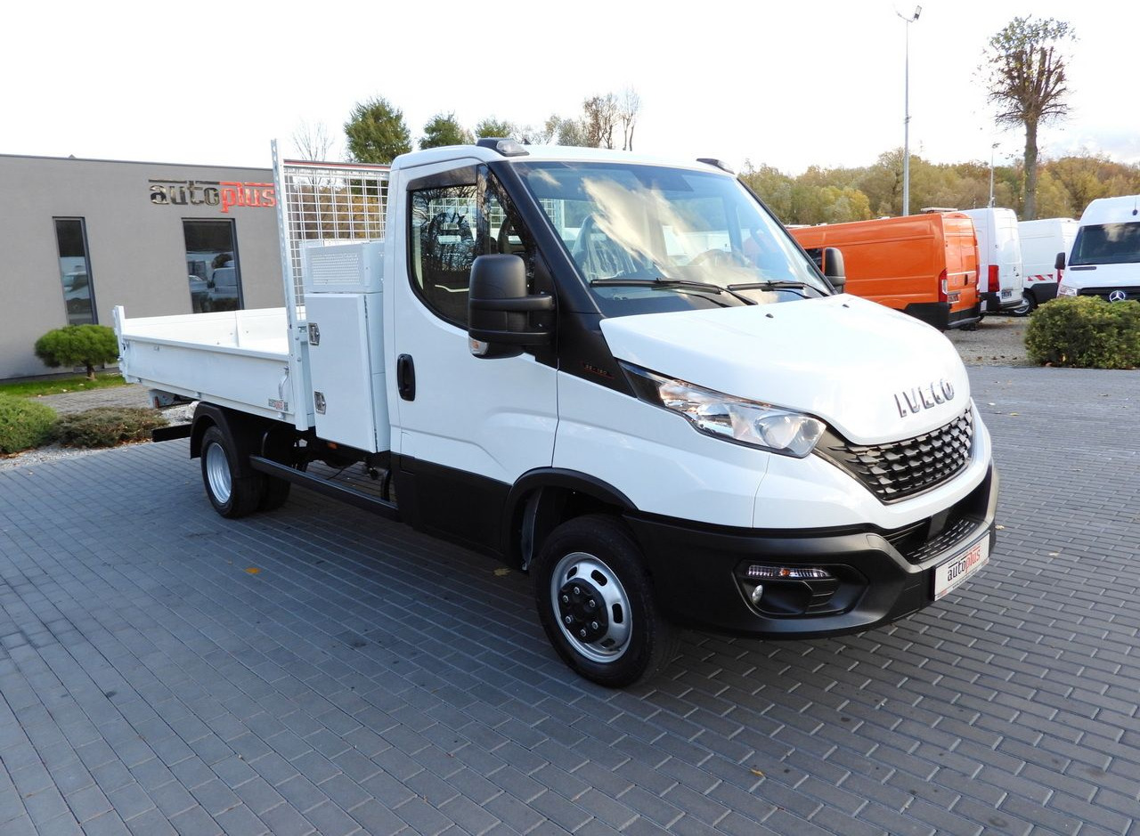 IVECO DAILY 35C16 TIPPER CRUISE CONTROL TWIN WHEELS AIR CONDITIONING 160HP - Van jungkit: gambar 4 IVECO DAILY 35C16 TIPPER CRUISE CONTROL TWIN WHEELS AIR CONDITIONING 160HP - Van jungkit: gambar 4