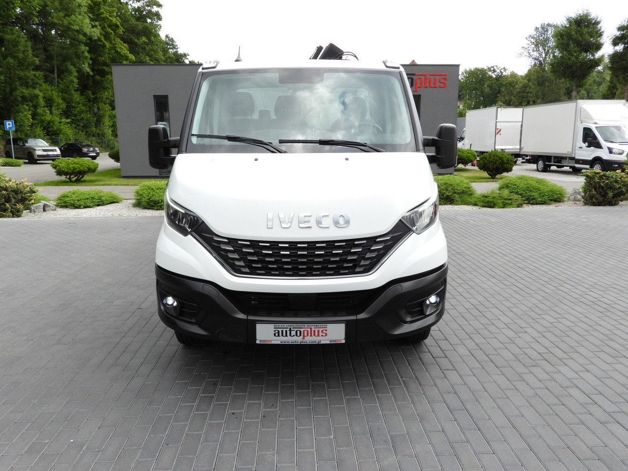 IVECO DAILY 35C18 THREE-WAY TIPPER 3 HDS SEATS CRUISE CONTROL LED LIGHTS AUTOMATIC TRANSMISSION HI-MATIC TWIN WHEELS AIR CONDITIONING 180HP - Van jungkit: gambar 5 IVECO DAILY 35C18 THREE-WAY TIPPER 3 HDS SEATS CRUISE CONTROL LED LIGHTS AUTOMATIC TRANSMISSION HI-MATIC TWIN WHEELS AIR CONDITIONING 180HP - Van jungkit: gambar 5
