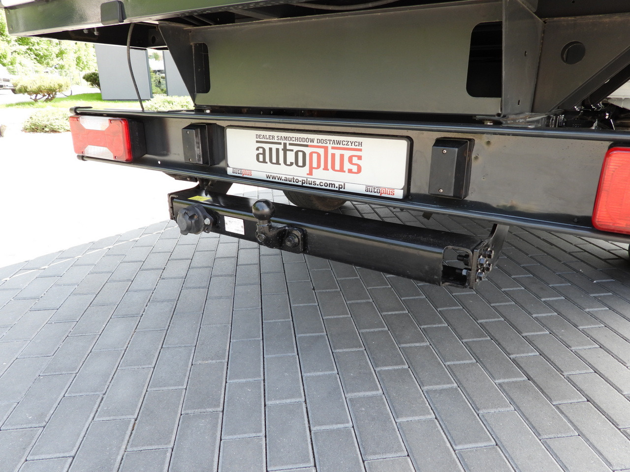 Van kombi IVECO DAILY 35S12 STAKE BODY DOUBLE CABIN DOKA 7 SEATS AIR CONDITIONING  120HP: gambar 18