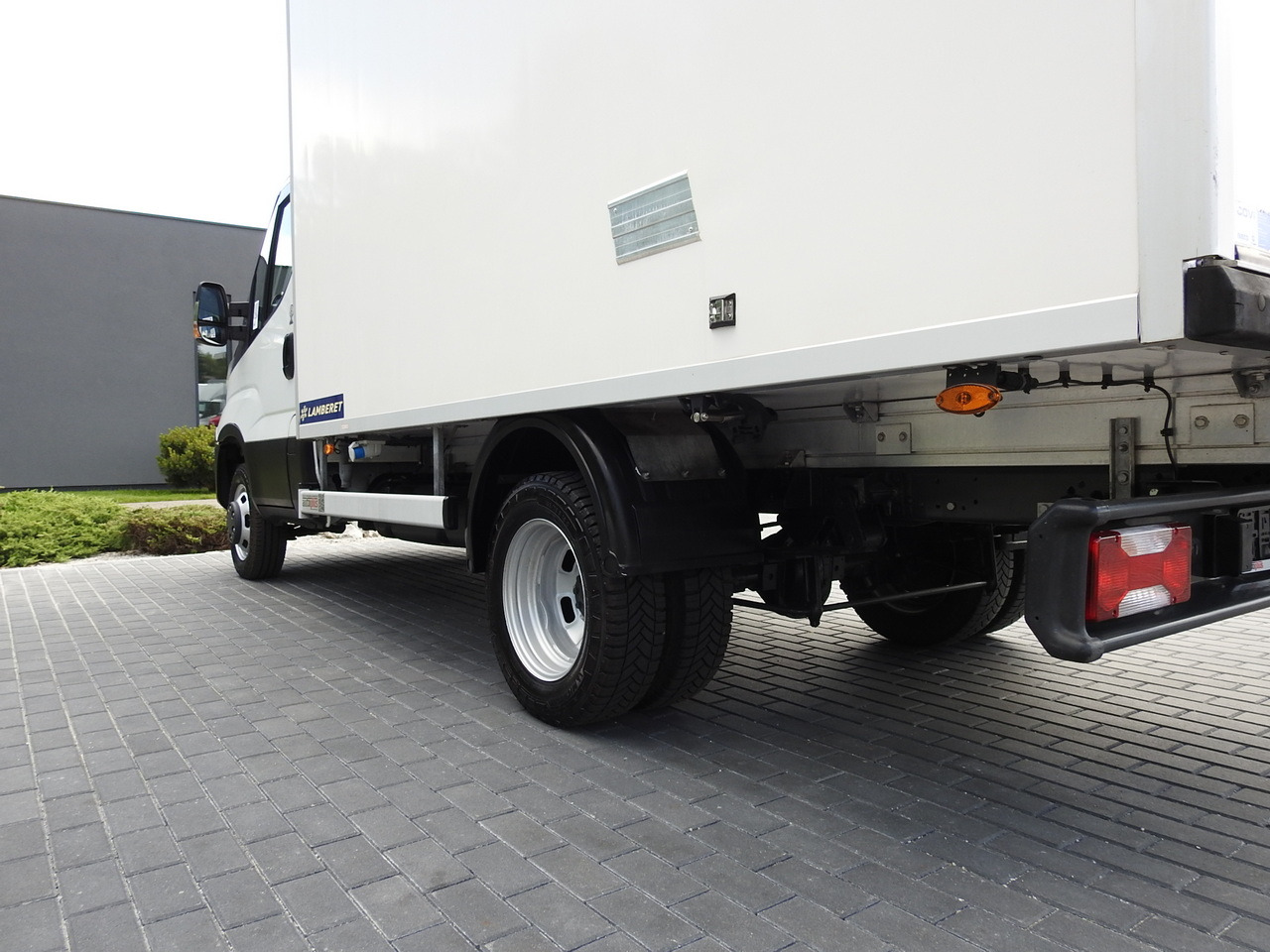 Van berpendingin IVECO DAILY 35S15 REGRIGERATOR BOX -12*C 8 PALLETS CRUISE CONTROL TWIN WHEELS AIR CONDITIONING  150HP: gambar 16