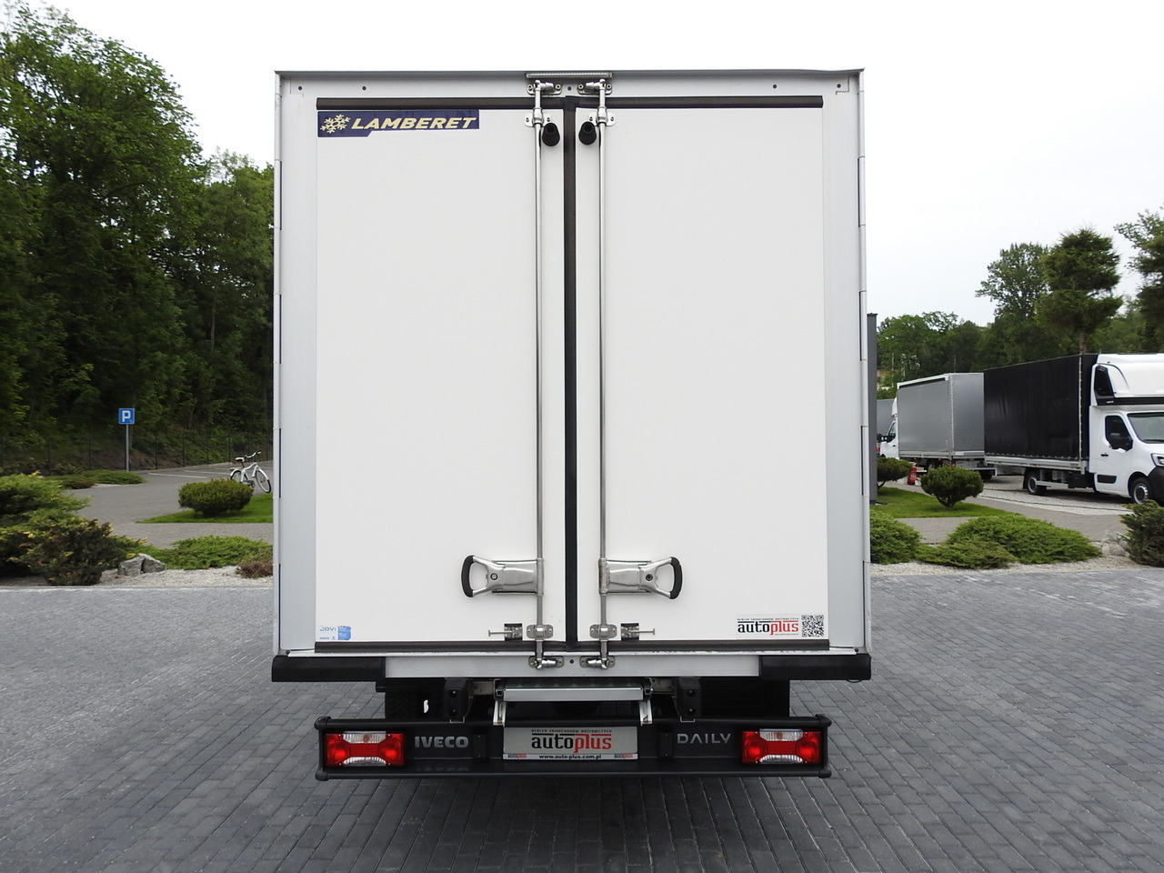 Van berpendingin IVECO DAILY 35S15 REGRIGERATOR BOX -12*C 8 PALLETS CRUISE CONTROL TWIN WHEELS AIR CONDITIONING  150HP: gambar 10