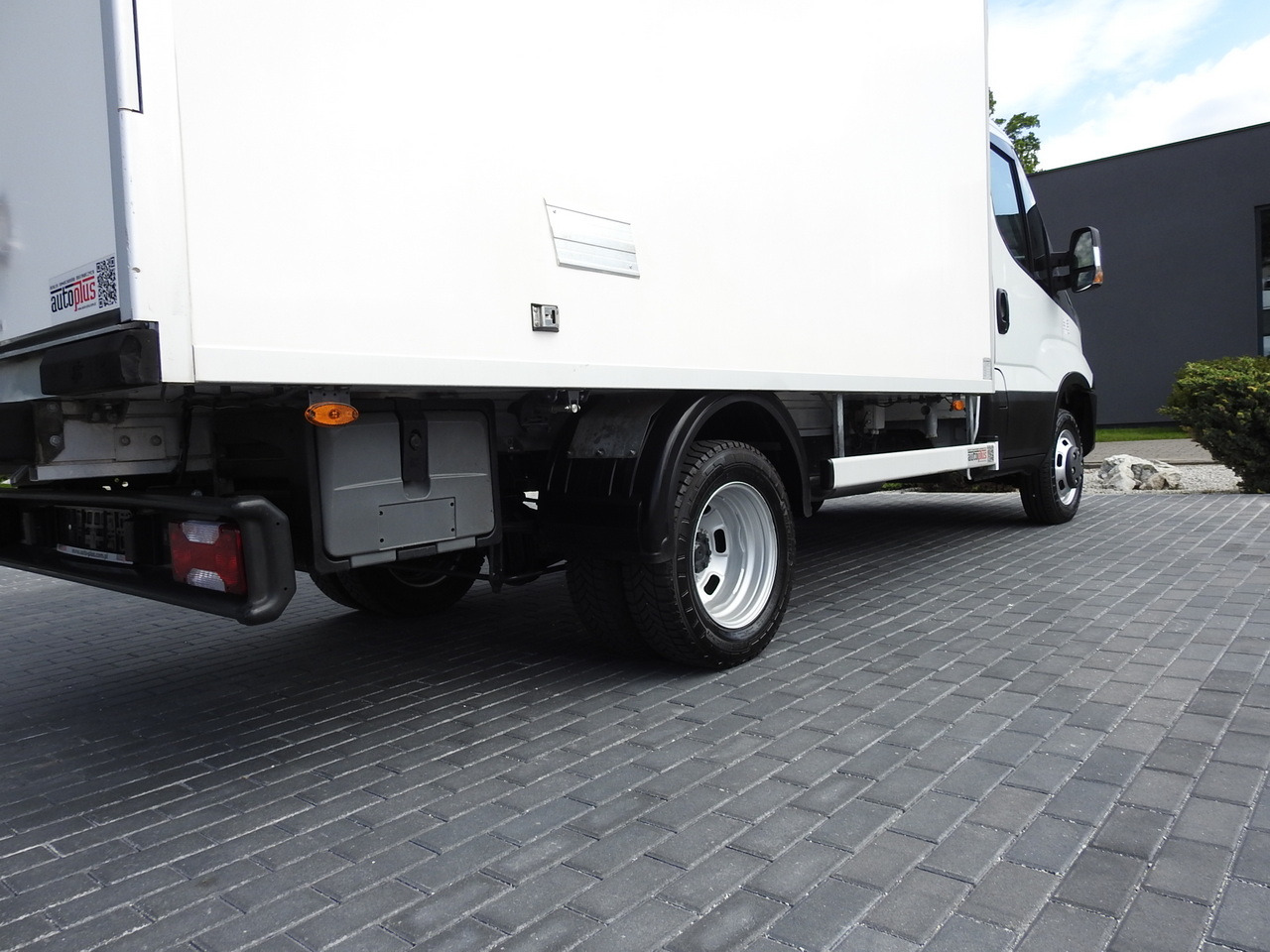 Van berpendingin IVECO DAILY 35S15 REGRIGERATOR BOX -12*C 8 PALLETS CRUISE CONTROL TWIN WHEELS AIR CONDITIONING  150HP: gambar 17