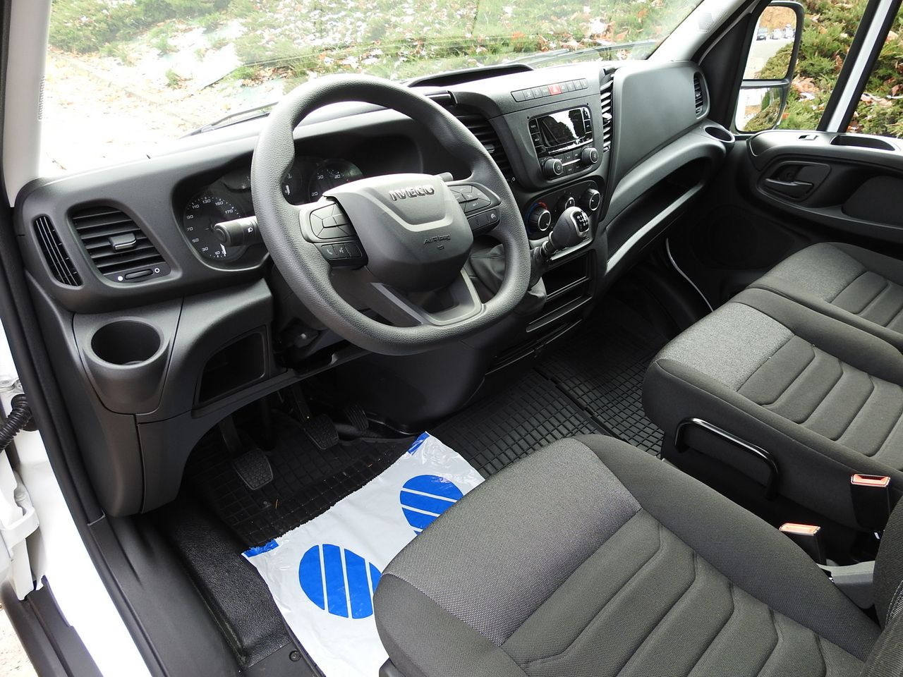 IVECO DAILY 35S16 NEW TARPAULIN LIFT 8 PALLETS CRUISE CONTROL AIR CONDITIONING 160HP - Van dengan terpal samping: gambar 2 IVECO DAILY 35S16 NEW TARPAULIN LIFT 8 PALLETS CRUISE CONTROL AIR CONDITIONING 160HP - Van dengan terpal samping: gambar 2