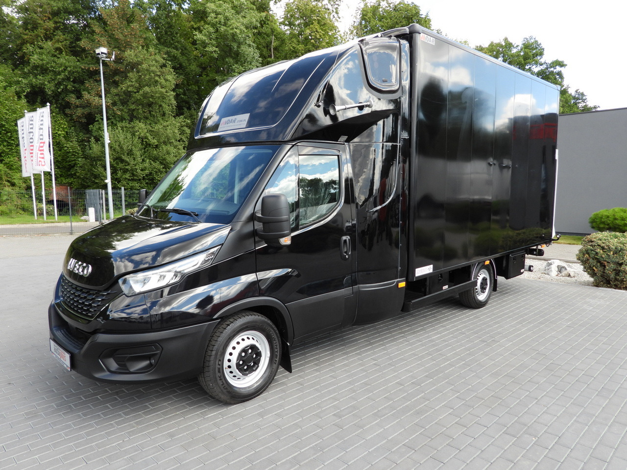 Leasing IVECO DAILY 35S18 BOX LIFT 8 PALLETS WEBASTO CRUISE CONTROL NAVIGATION LED LIGHTS PNEUMATICS AIR CONDITIONING  180HP IVECO DAILY 35S18 BOX LIFT 8 PALLETS WEBASTO CRUISE CONTROL NAVIGATION LED LIGHTS PNEUMATICS AIR CONDITIONING  180HP: gambar 6