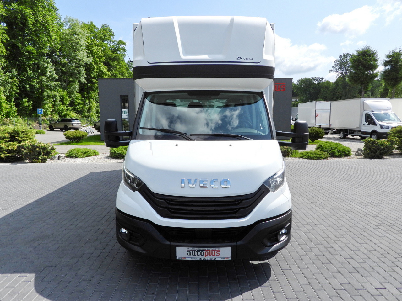 IVECO DAILY 35S18 TARPAULIN 10 PALLETS CRUISE CONTROL LED LIGHTS AIR CONDITIONING 180HP - Van dengan terpal samping: gambar 5 IVECO DAILY 35S18 TARPAULIN 10 PALLETS CRUISE CONTROL LED LIGHTS AIR CONDITIONING 180HP - Van dengan terpal samping: gambar 5