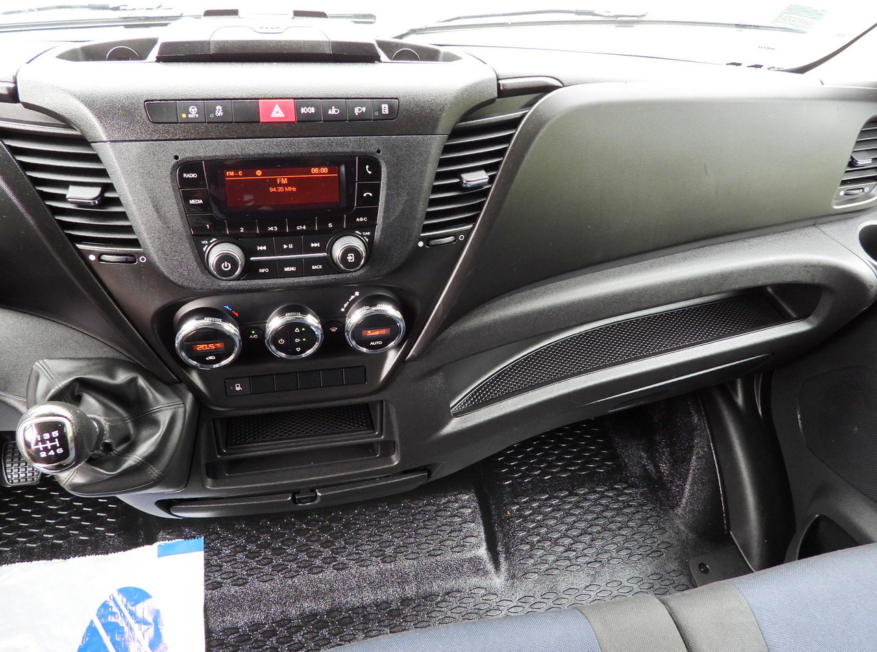 Van dengan terpal samping IVECO DAILY  35S18 TARPAULIN 10 PALLETS WEBASTO CRUISE CONTROL AIR CONDITIONING  180HP: gambar 36