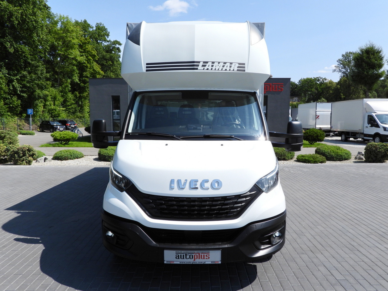 IVECO DAILY 35S18 TARPAULIN 10 PALLETS WEBASTO CRUISE CONTROL LED LIGHTS PNEUMATICS AIR CONDITIONING 180HP - Van dengan terpal samping: gambar 5 IVECO DAILY 35S18 TARPAULIN 10 PALLETS WEBASTO CRUISE CONTROL LED LIGHTS PNEUMATICS AIR CONDITIONING 180HP - Van dengan terpal samping: gambar 5
